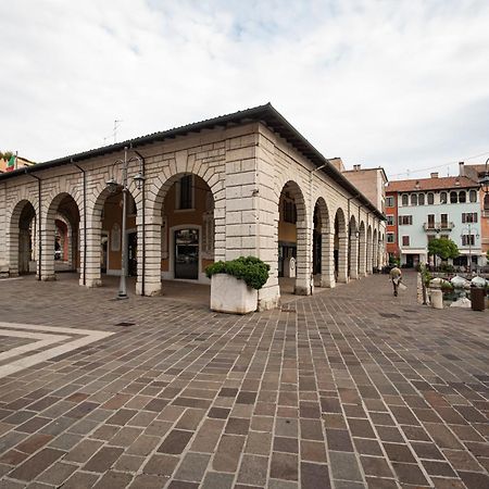 Suite "Castello" Del Garda - Apt Per Coppie Garda Desenzano del Garda Exterior foto